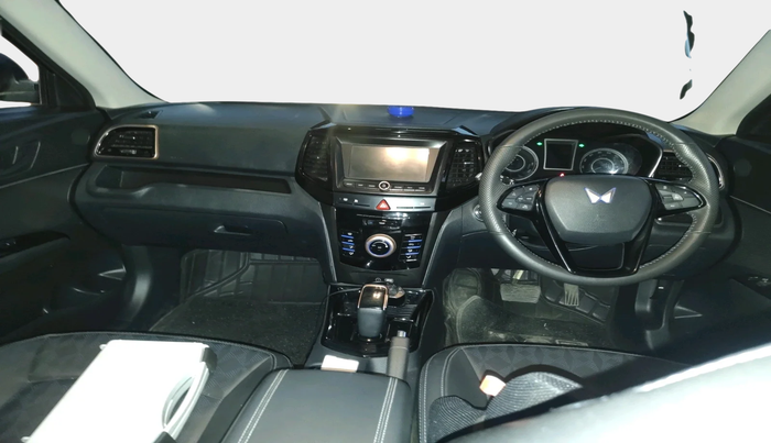 2022 Mahindra XUV400 EL 7.2 KW, Electric, Automatic, 41,973 km, interior