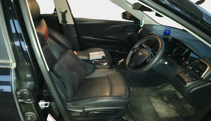 2022 Mahindra XUV400 EL 7.2 KW, Electric, Automatic, 41,973 km, interior