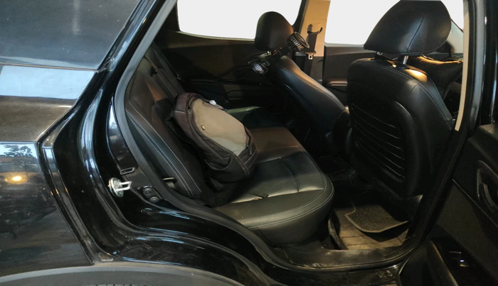 2022 Mahindra XUV400 EL 7.2 KW, Electric, Automatic, 41,973 km, interior