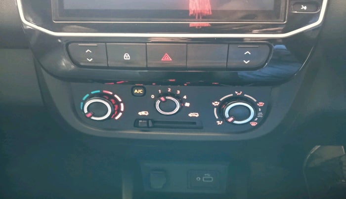 2022 Renault Kwid CLIMBER AMT 1.0, Petrol, Automatic, 10,781 km, interior