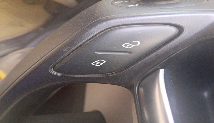 2011 Volkswagen Polo HIGHLINE 1.6L, Petrol, Manual, 55,068 km, interior