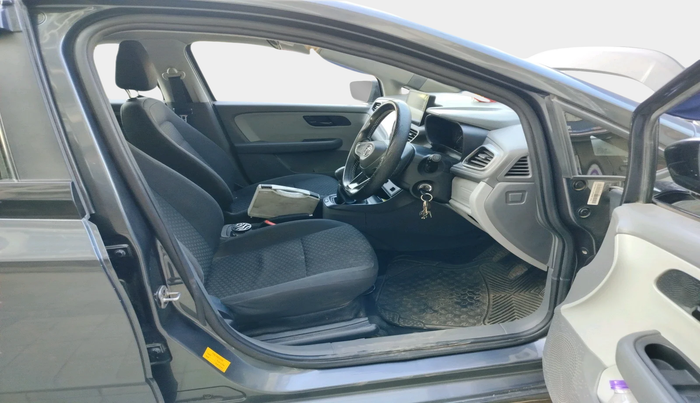 2020 Tata ALTROZ XE PETROL, Petrol, Manual, 39,599 km, interior