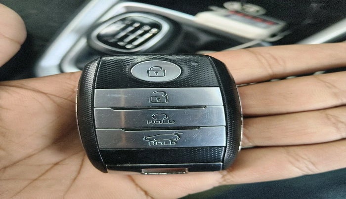 2020 KIA SONET HTX 1.0 IMT, Petrol, Manual, 25,336 km, interior