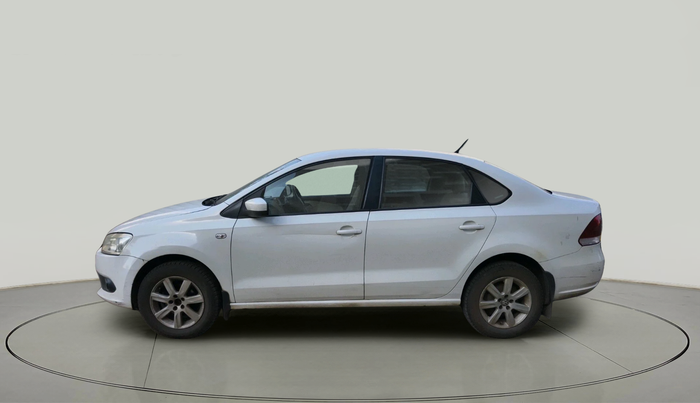 2011 Volkswagen Vento HIGHLINE 1.6 MPI, Petrol, Manual, 74,612 km, exterior