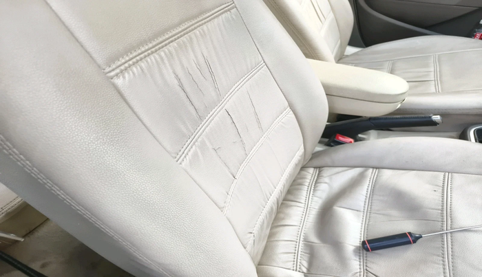 2011 Volkswagen Vento HIGHLINE 1.6 MPI, Petrol, Manual, 74,612 km, interior