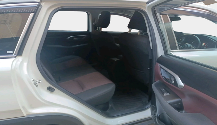 2023 Maruti Grand Vitara DELTA SMART HYBRID AT, Petrol, Automatic, 20,759 km, interior