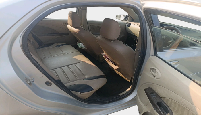 2015 Toyota Etios VX-D, Diesel, Manual, 1,15,214 km, interior