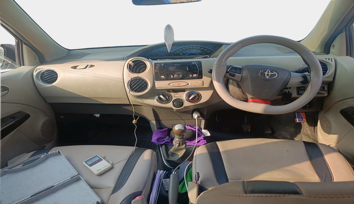 2015 Toyota Etios VX-D, Diesel, Manual, 1,15,214 km, interior