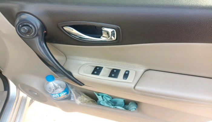 2011 Renault Koleos 4x4 AT, Diesel, Automatic, 1,51,904 km, interior