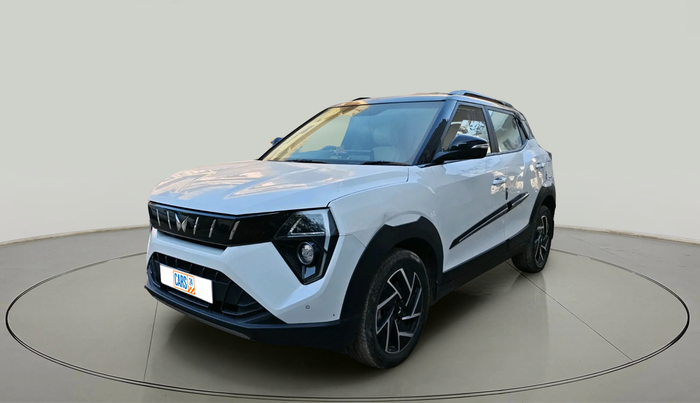 2024 Mahindra XUV 3XO AX7 1.5 Turbo Diesel Autoshift Plus, Diesel, Automatic, 34,274 km, exterior