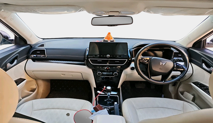 2024 Mahindra XUV 3XO AX7 1.5 Turbo Diesel Autoshift Plus, Diesel, Automatic, 34,274 km, interior