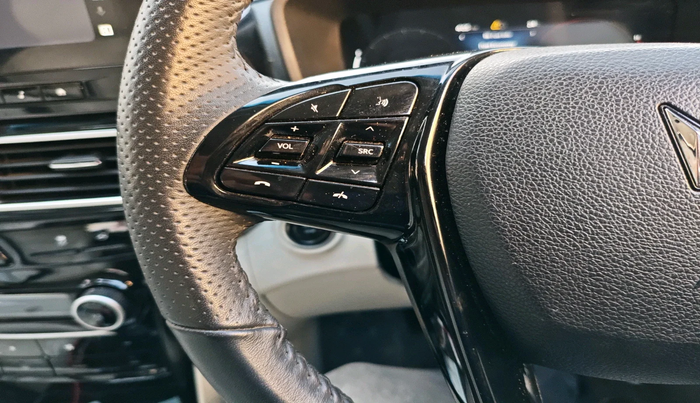 2024 Mahindra XUV 3XO AX7 1.5 Turbo Diesel Autoshift Plus, Diesel, Automatic, 34,274 km, interior