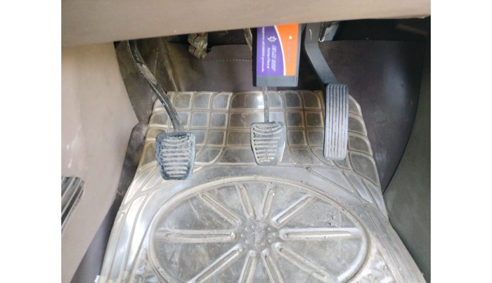 2012 Mahindra XUV500 W8, Diesel, Manual, 1,72,314 km, interior