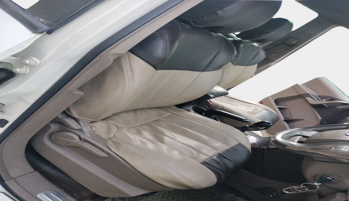 2012 Mahindra XUV500 W8, Diesel, Manual, 1,72,314 km, interior