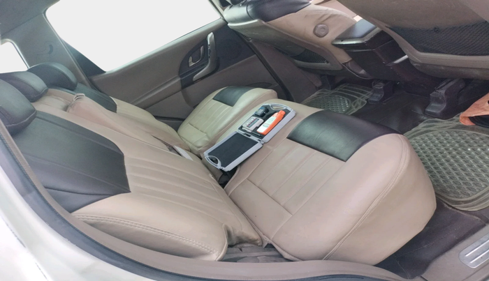 2012 Mahindra XUV500 W8, Diesel, Manual, 1,72,314 km, interior