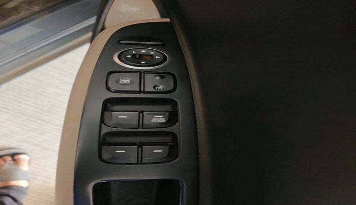 2015 Hyundai Xcent SX 1.2, Petrol, Manual, 60,453 km, interior