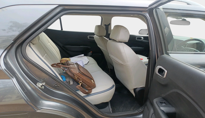 2021 Hyundai VENUE SX 1.5 CRDI, Diesel, Manual, 68,612 km, interior