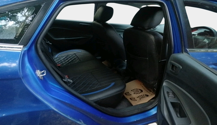 2011 Ford Fiesta TITANIUM+ DIESEL, Diesel, Manual, 1,52,703 km, interior