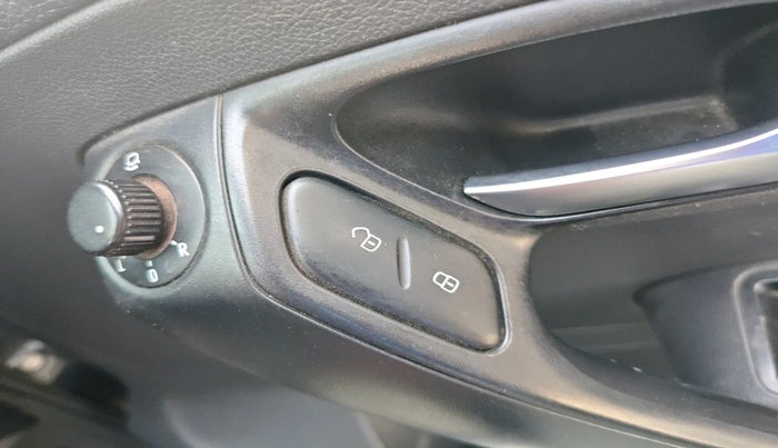 2016 Volkswagen Polo GT TSI AT, Petrol, Automatic, 1,12,021 km, interior