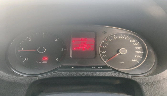 2014 Volkswagen Polo COMFORTLINE 1.2L, Diesel, Manual, 1,11,209 km, interior