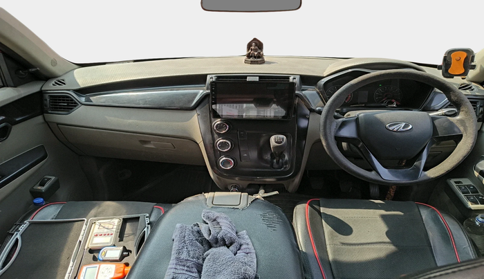 2016 Mahindra Kuv100 K2 6 STR, CNG, Manual, 1,67,619 km, interior