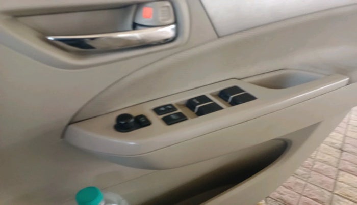 2017 Maruti Ertiga VXI CNG, Petrol, Manual, 86,476 km, interior