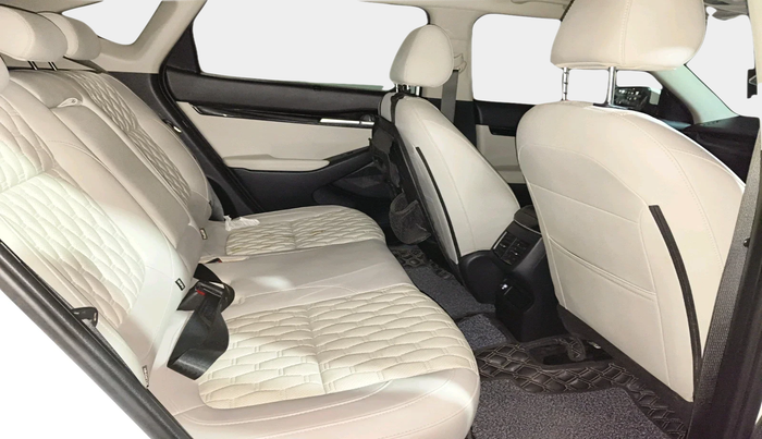 2022 KIA SELTOS HTX IVT 1.5 PETROL, Petrol, Automatic, 28,675 km, interior