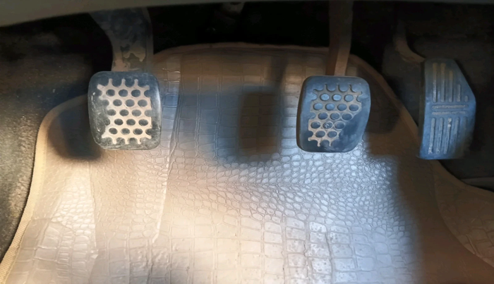 2010 Chevrolet Beat LT PETROL, Petrol, Manual, 1,22,784 km, interior