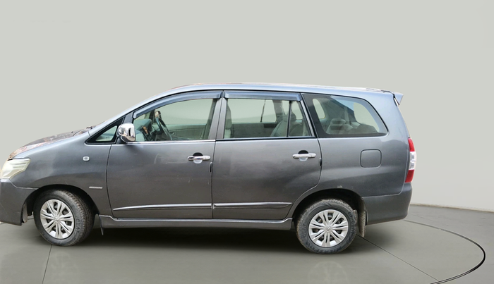 2014 Toyota Innova 2.5 GX 8 STR, Diesel, Manual, 2,03,288 km, exterior