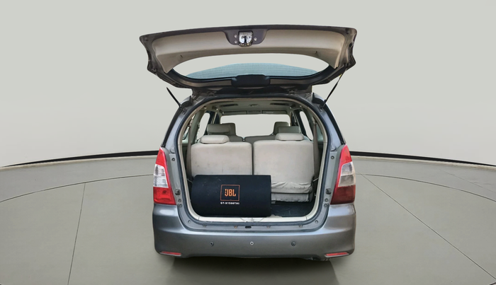 2014 Toyota Innova 2.5 GX 8 STR, Diesel, Manual, 2,03,288 km, exterior