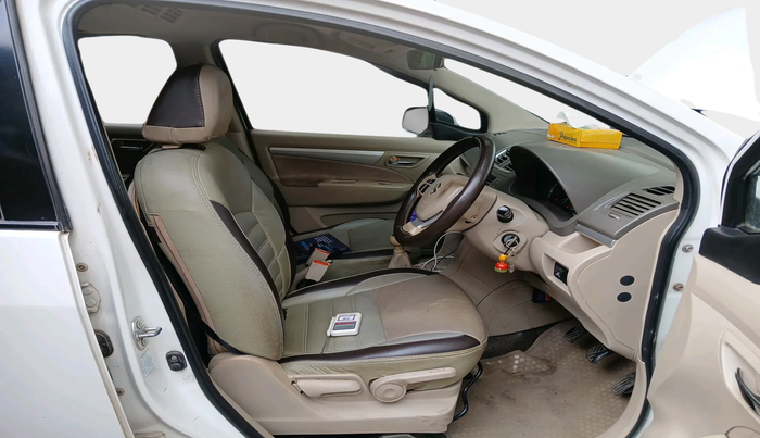 2014 Maruti Ertiga ZXI, Petrol, Manual, 1,73,771 km, interior