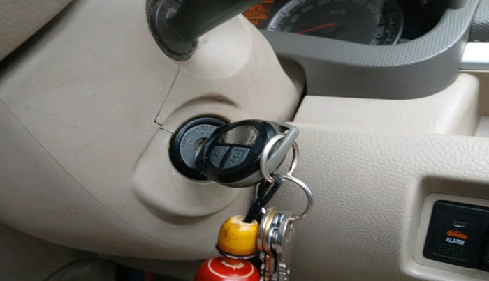 2014 Maruti Ertiga ZXI, Petrol, Manual, 1,73,771 km, interior