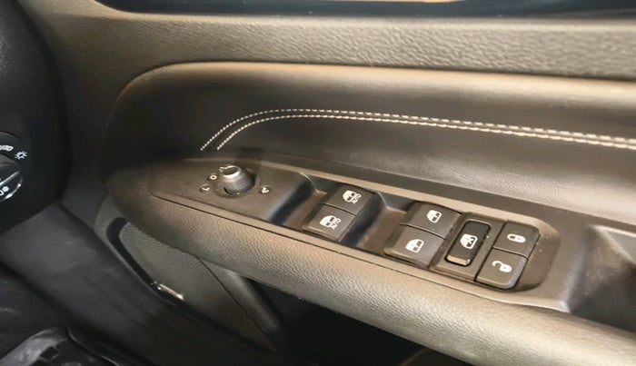 2022 Jeep Compass MODEL S (O) DIESEL 4X4 AT, Diesel, Automatic, 43,931 km, interior