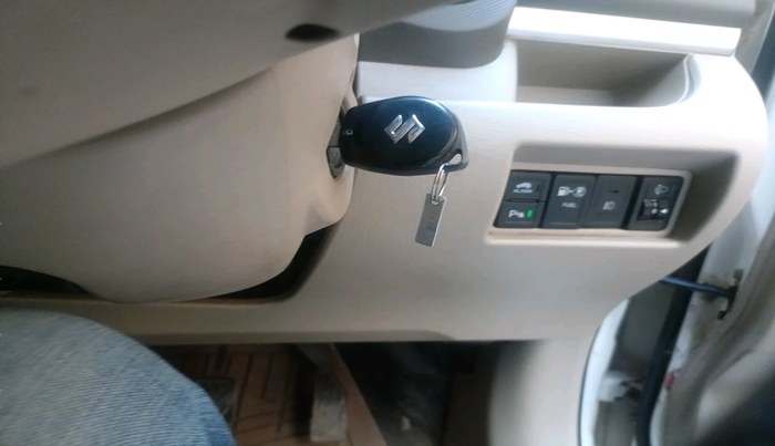 2017 Maruti Ertiga VXI CNG, Petrol, Manual, 1,11,525 km, interior