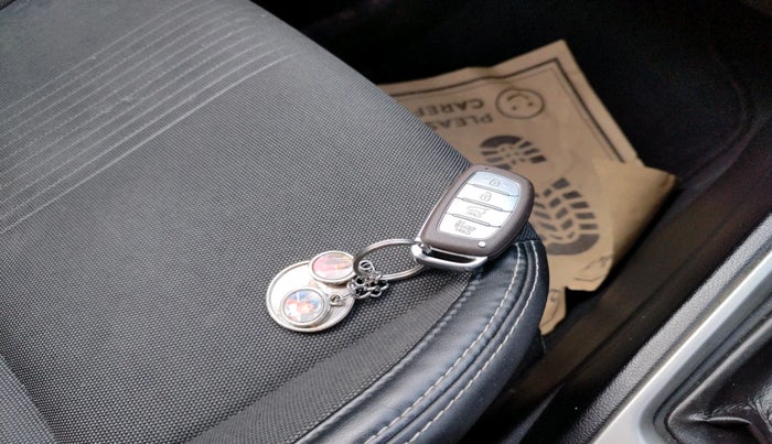 2019 Hyundai VENUE SX(O) 1.4 CRDI, Diesel, Manual, 1,36,001 km, interior