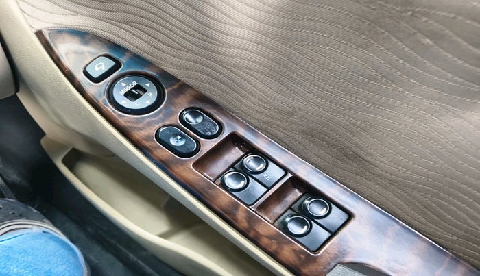 2014 Hyundai Verna FLUIDIC 1.6 VTVT SX, Petrol, Manual, 1,17,264 km, interior