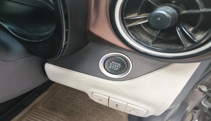 2024 Hyundai AURA SX 1.2 CNG, CNG, Manual, 87,289 km, interior