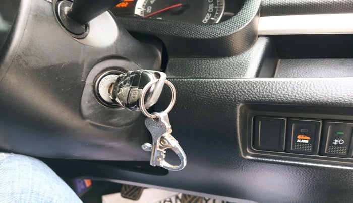 2013 Maruti Swift VXI, Petrol, Manual, 76,658 km, interior