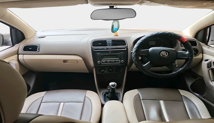 2013 Skoda Rapid AMBITION 1.6 MPI MT PLUS, Petrol, Manual, 1,14,613 km, interior