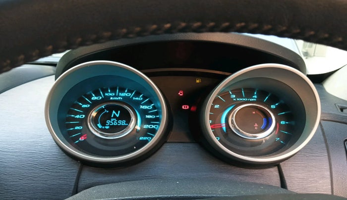 2016 Mahindra XUV500 W10, Diesel, Manual, 95,698 km, interior