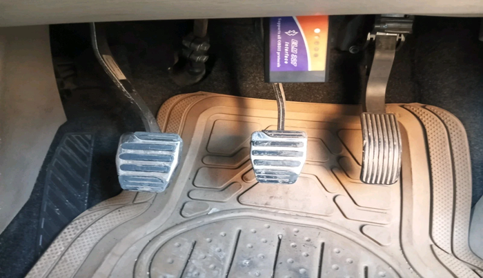 2016 Mahindra XUV500 W10, Diesel, Manual, 95,698 km, interior