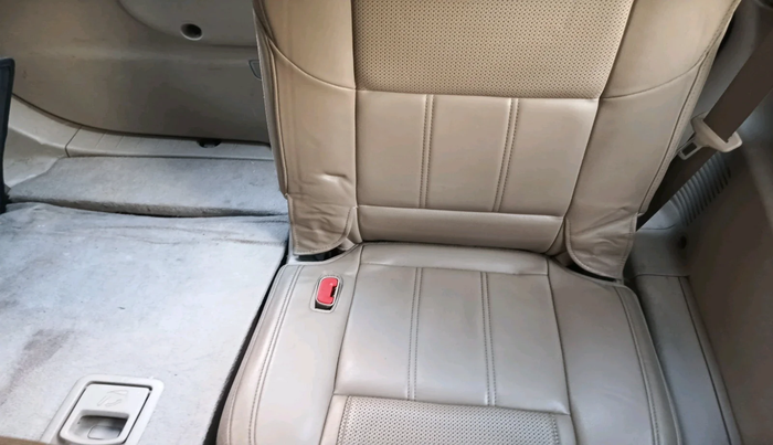 2016 Mahindra XUV500 W10, Diesel, Manual, 95,698 km, interior