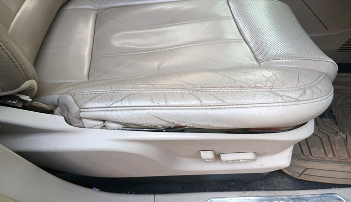 2016 Mahindra XUV500 W10, Diesel, Manual, 95,698 km, interior