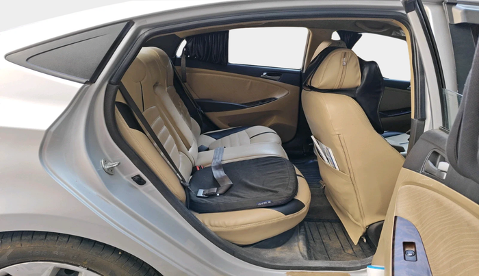 2016 Hyundai Verna 1.6 VTVT S, Petrol, Manual, 1,84,047 km, interior