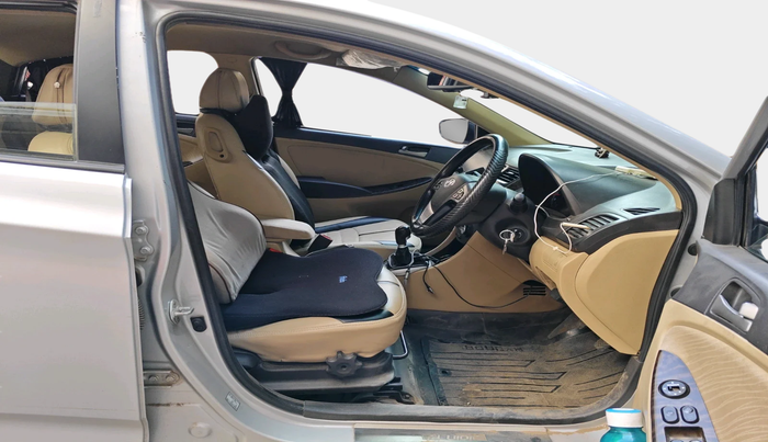 2016 Hyundai Verna 1.6 VTVT S, Petrol, Manual, 1,84,047 km, interior