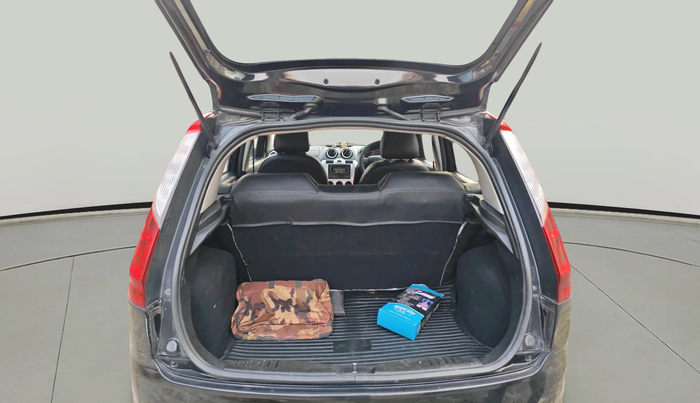 2010 Ford Figo TITANIUM 1.2 PETROL, Petrol, Manual, 1,20,484 km, exterior