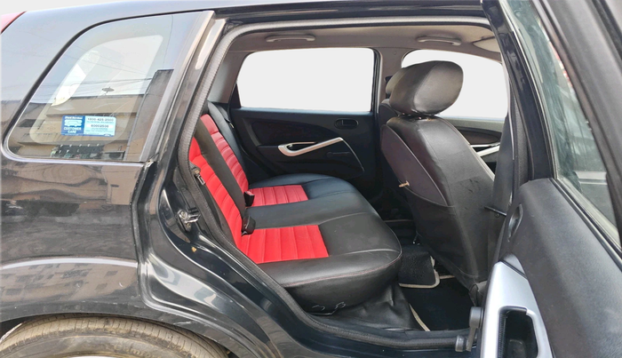 2010 Ford Figo TITANIUM 1.2 PETROL, Petrol, Manual, 1,20,484 km, interior