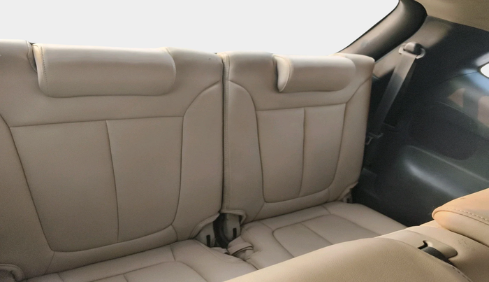 2011 Hyundai Santa Fe 2 WD, Diesel, Manual, 1,42,004 km, interior