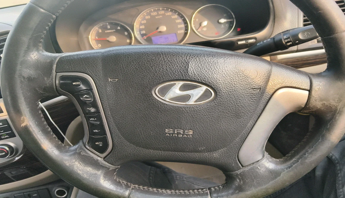 2011 Hyundai Santa Fe 2 WD, Diesel, Manual, 1,42,004 km, interior