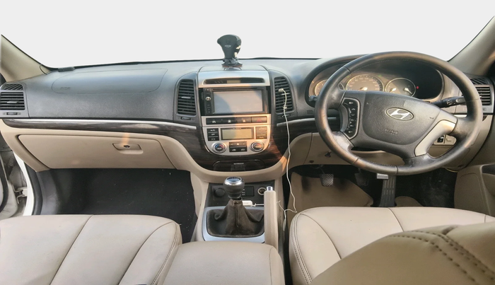 2011 Hyundai Santa Fe 2 WD, Diesel, Manual, 1,42,004 km, interior